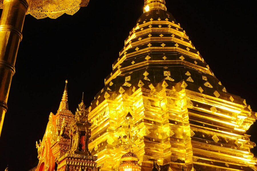 chiang mai tour package temple at night